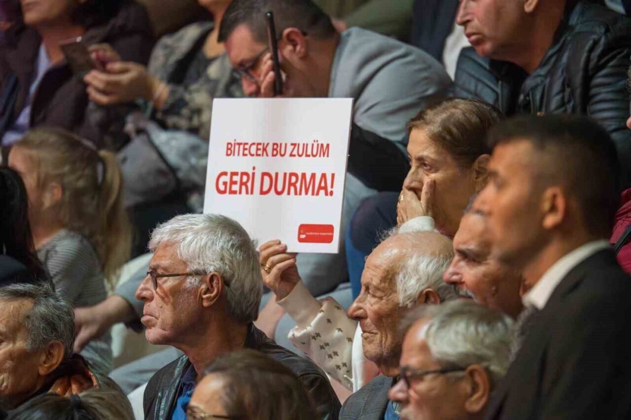CHP Genel Başkanı Özel memleketi Manisa’da konuştu