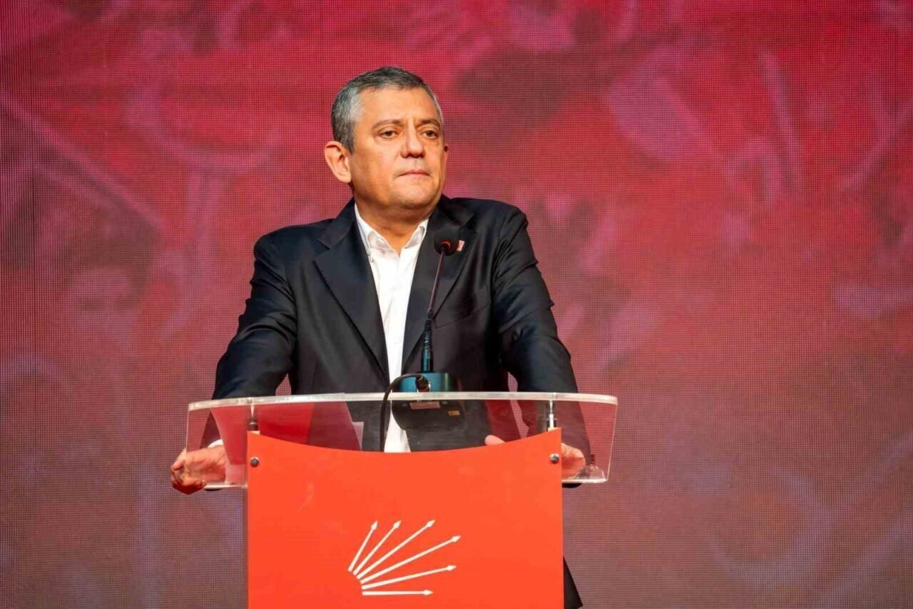 CHP Genel Başkanı Özel memleketi Manisa’da konuştu