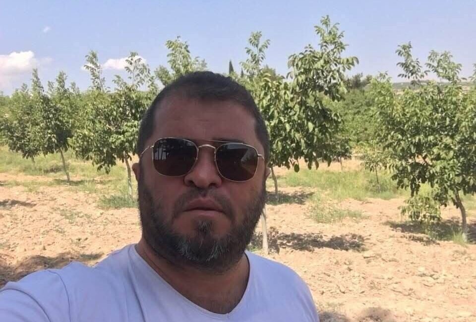 Çocuklarını görmek için gitti, satırlı saldırıya uğradı Denizli’de ayrı yaşadığı eşinin sevgilisiyle aralarında çıkan kavgada başına aldığı