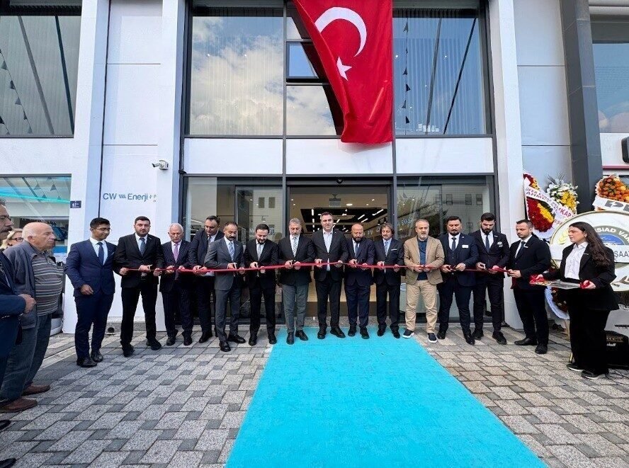 CW Enerji’nin yeni Plus Bayisi, Bursa’da törenle açıldı