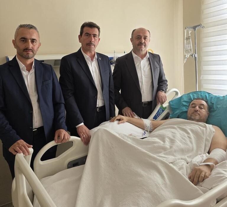 Denizli’de silahlı saldırıya uğrayan okul müdürünün tedavisi devam ediyor