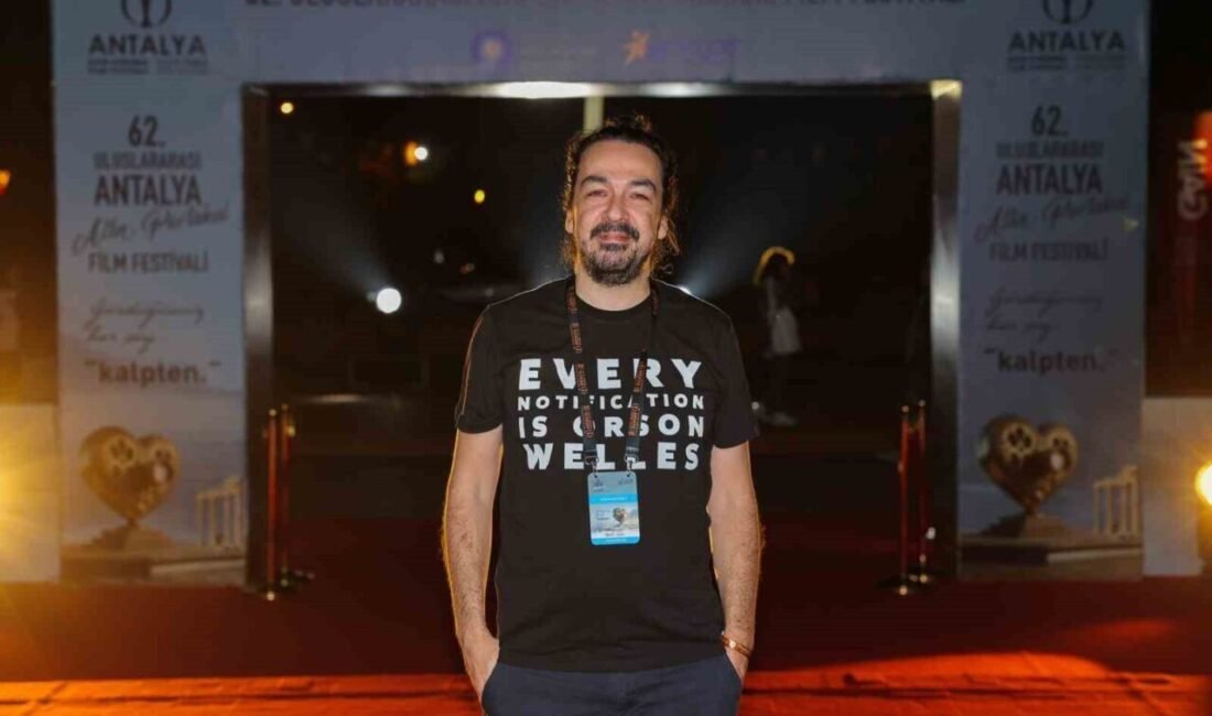 Dünyanın ilk yapay zeka belgeseli “post truth” Altın Portakal’da seyirciyle buluştu Alkan Avcıoğlu’nun, tümüyle yapay zekâ araçlarıyla yaptığı ve dünyada türünün