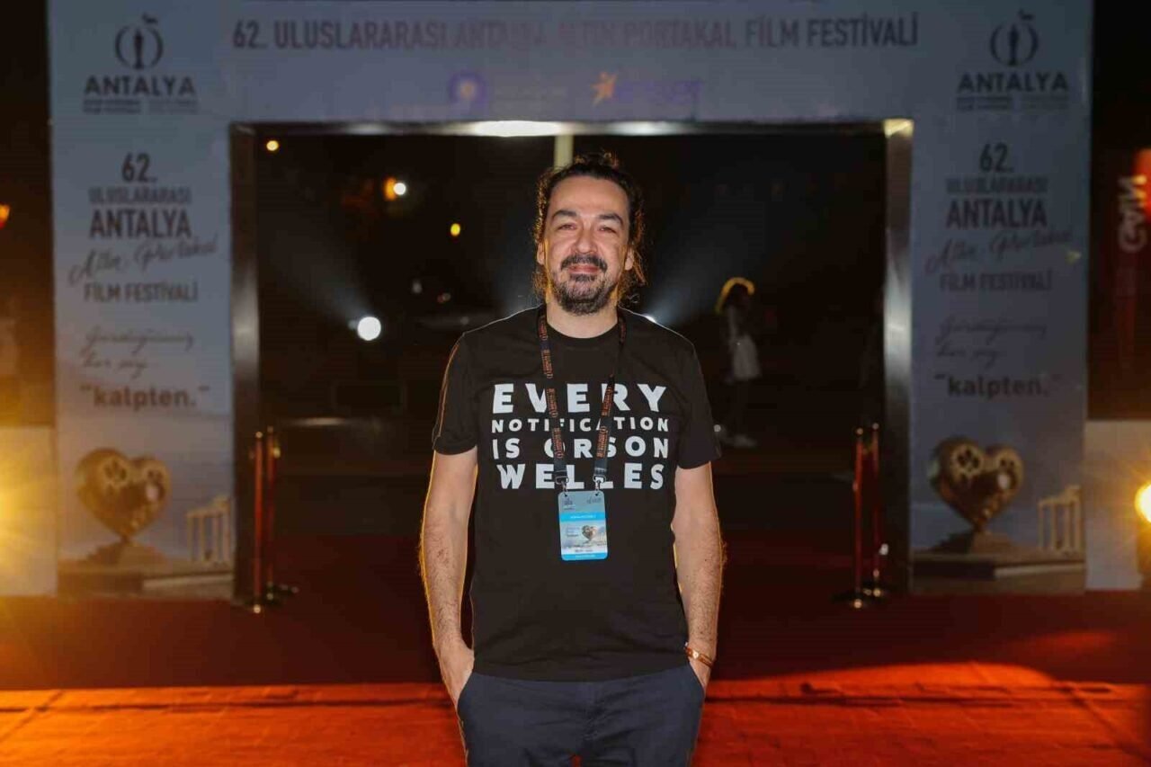 Dünyanın ilk yapay zeka belgeseli "post truth" Altın Portakal’da seyirciyle buluştu Dünyanın ilk yapay zeka belgeseli "post truth" Altın Portakal’da seyirciyle buluştu