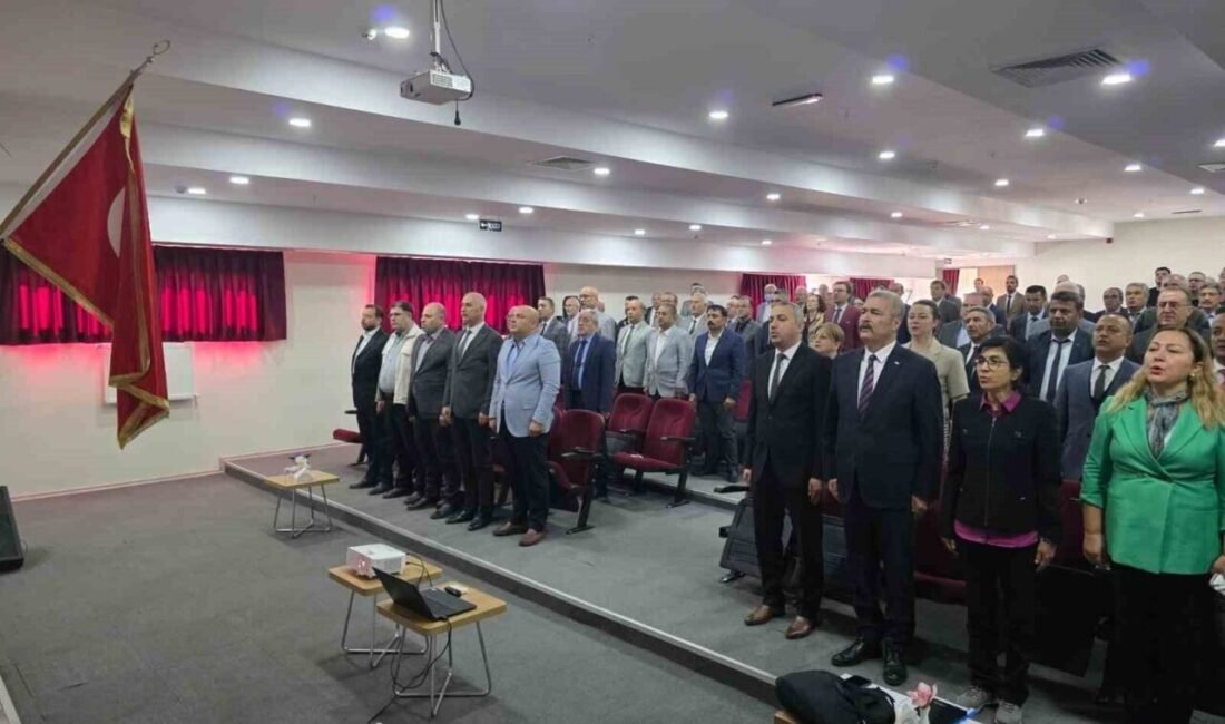 Efeler İlçe Milli Eğitim Müdürlüğü, okul müdürlerine yönelik düzenlediği toplantıda