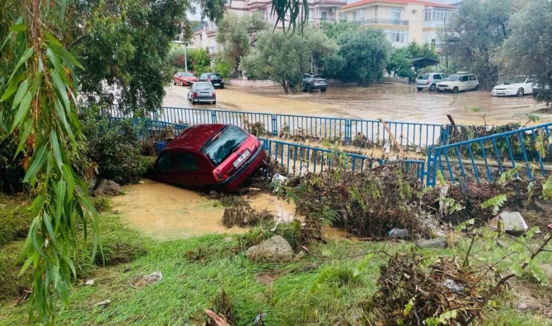 İzmir Valiliği, Foça ilçesinde sağanak yağışın neden olduğu sel sularına