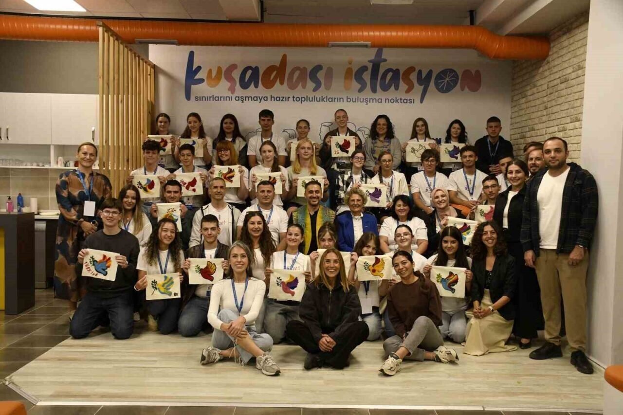 Gençlik Toplantısı Keçe Atölyesi’yle renkli anlara sahne oldu