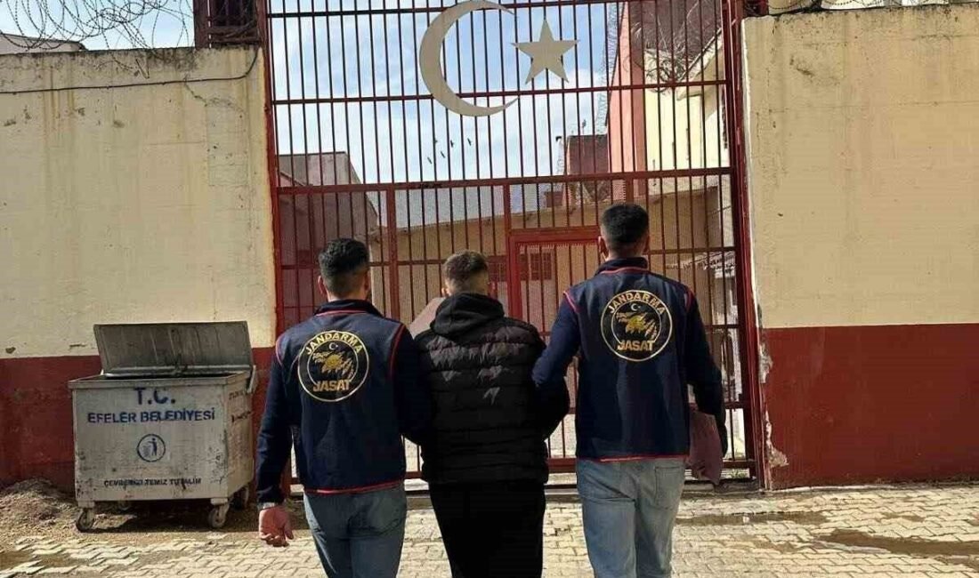 İki ayrı suçtan aranan şahıs operasyonla yakalandı Aydın’da iki ayrı suçtan hapis cezasıyla aranan şahıs, jandarma ekiplerince