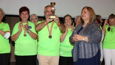 Akdeniz Üniversitesi bünyesinde eğitim veren “60+Tazelenme Üniversitesi”nde 2025-2026 Akademik Yılı