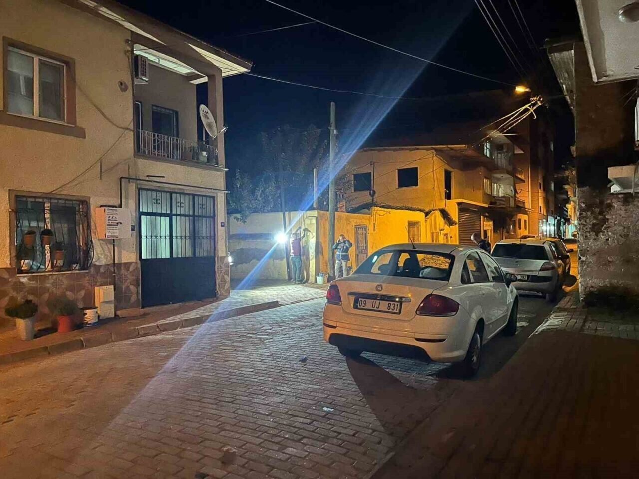 İncirliova’da alacak verecek kavgası kanlı bitti: 1 yaralı İncirliova’da alacak verecek kavgası kanlı bitti: 1 yaralı