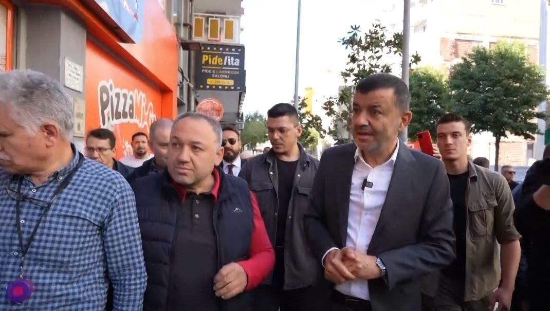 Denizli Büyükşehir Belediyesi Başkanı Bülent Nuri Çavuşoğlu, ziyaret için gittiği