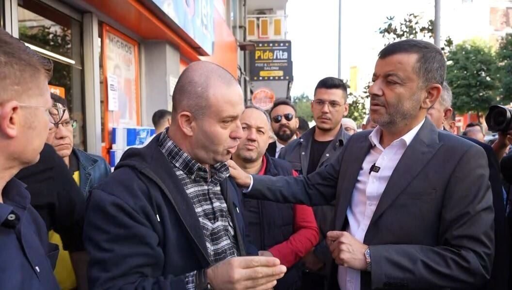 İstiklal Caddesini ziyarete giden Başkan Çavuşoğlu, esnafın tepkisiyle karşılaştı