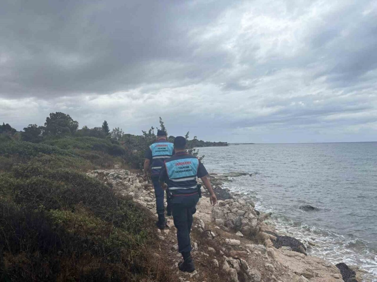 Jandarmadan düzensiz göç operasyonu: 32 düzensiz göçmen yakalandı