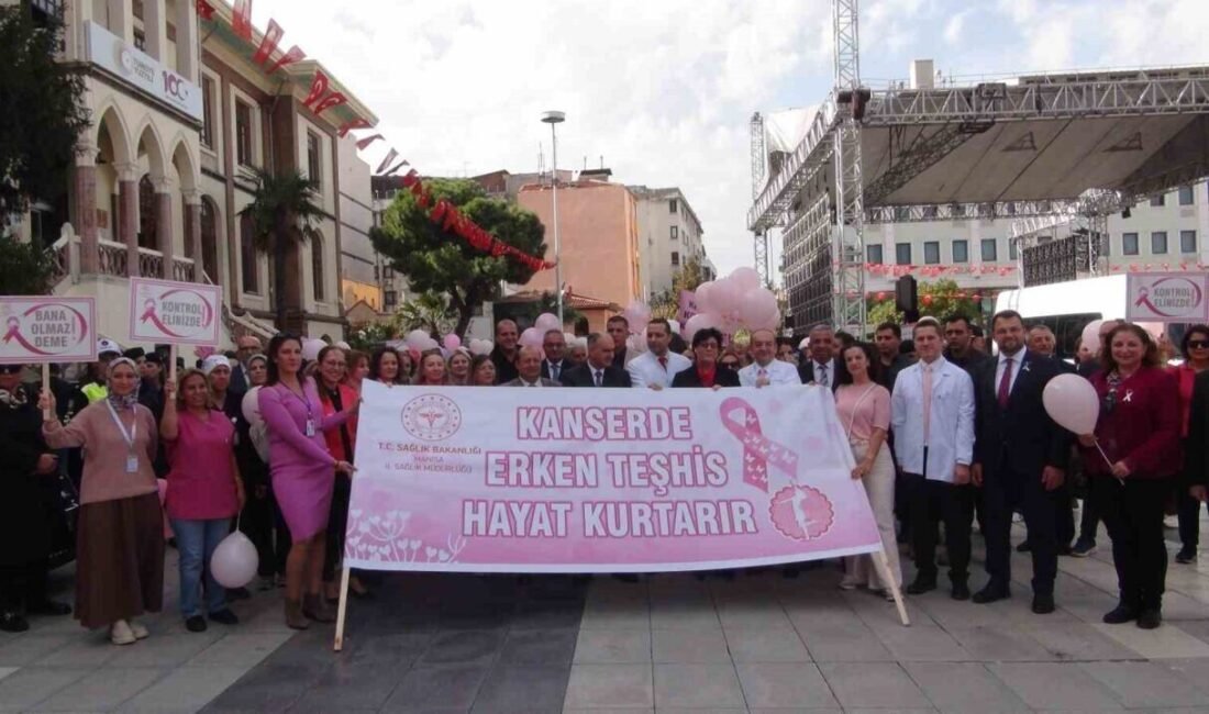 Manisa’da yüzlerce vatandaş ellerinde pankart ve dövizlerle kanserde erken teşhisin