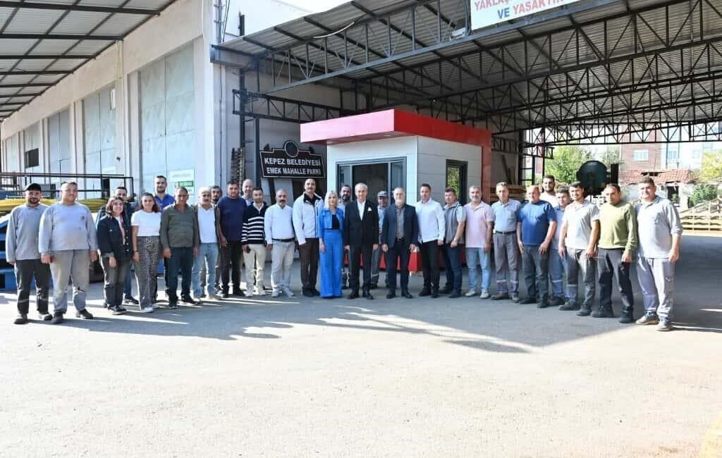 Kepez halkına uygun fiyatlı ekmek, modern büfelerden ulaşacak Kepez Belediye Başkanı Mesut Kocagöz, belediye atölyesinde üretilen ve dışarıdaki