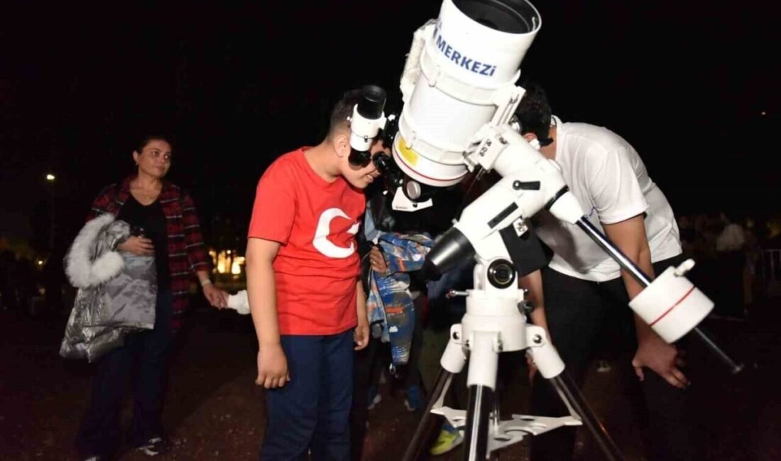 Kepez Belediyesi, 29 Ekim Cumhuriyet Bayramı kutlamaları kapsamında Dokumapark’ta “Cumhuriyet