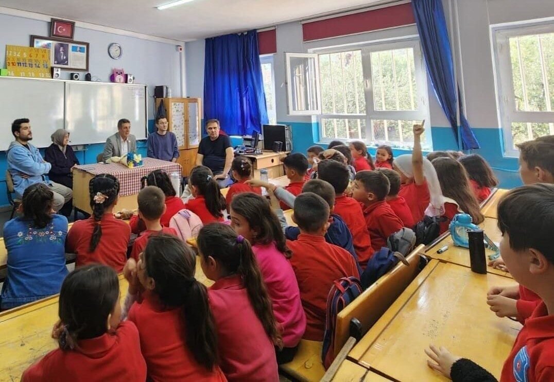 Kırkağaç’ta Muhtarlar Günü’nde anlamlı buluşma