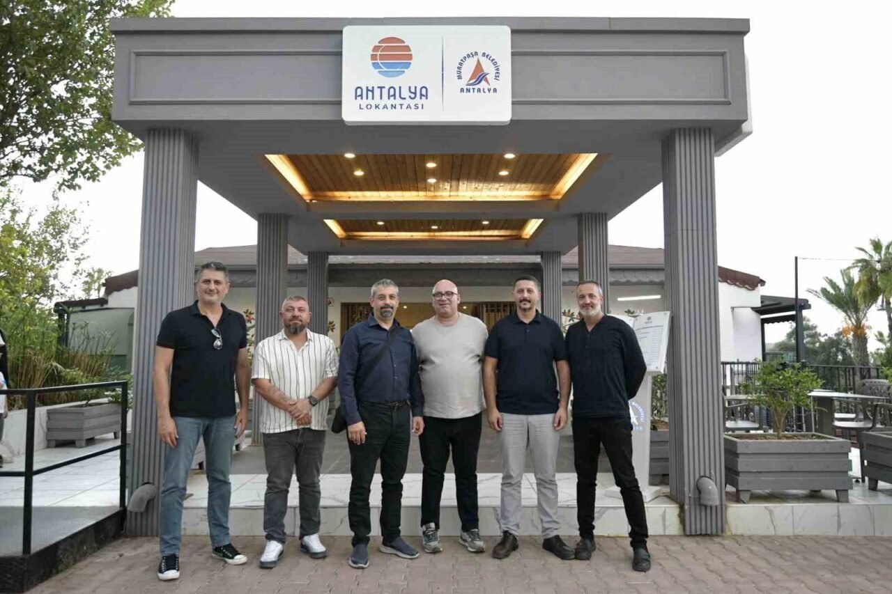 KKTC heyeti plajlarla ilgili uygulamaları görmek için Muratpaşa’da KKTC heyeti plajlarla ilgili uygulamaları görmek için Muratpaşa’da