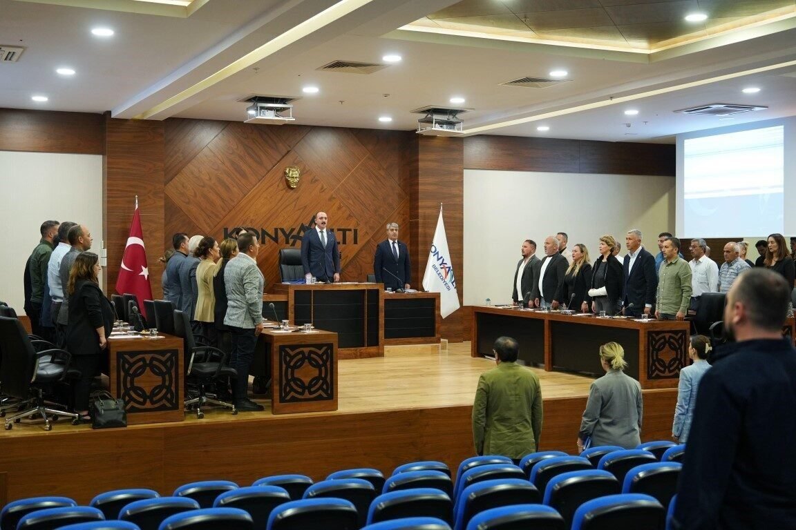 Konyaaltı Muhtarlar Meclisi’nde mahallelerin sorunları ve çözüm önerileri ele alındı