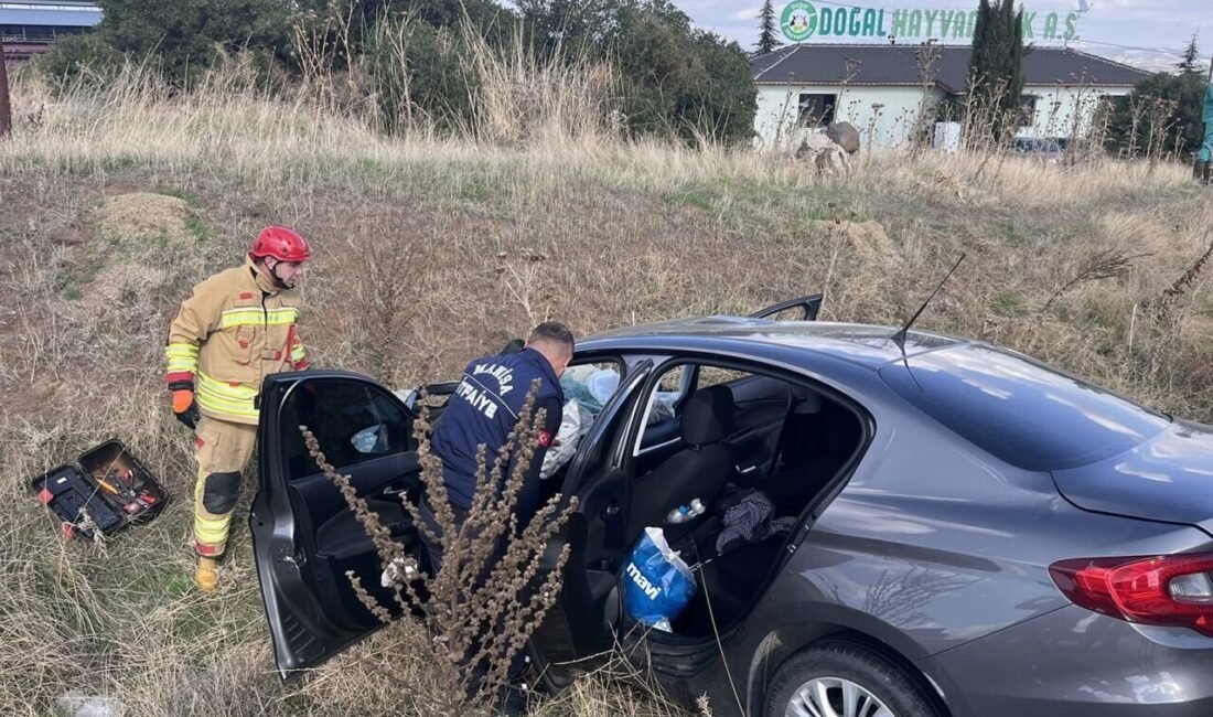 Kula’da otomobil tıra arkadan çarptı:1 yaralı Manisa’nın Kula ilçesinde otomobil aynı yönde seyir halinde olan tıra