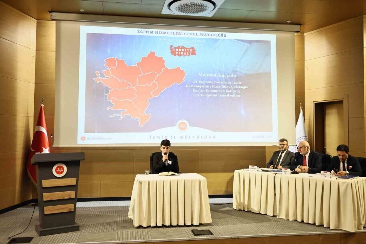 Kur’an-ı Kerim’i güzel okuma yarışmasının Türkiye finali İzmir’de yapıldı Kur’an-ı Kerim’i güzel okuma yarışmasının Türkiye finali İzmir’de yapıldı