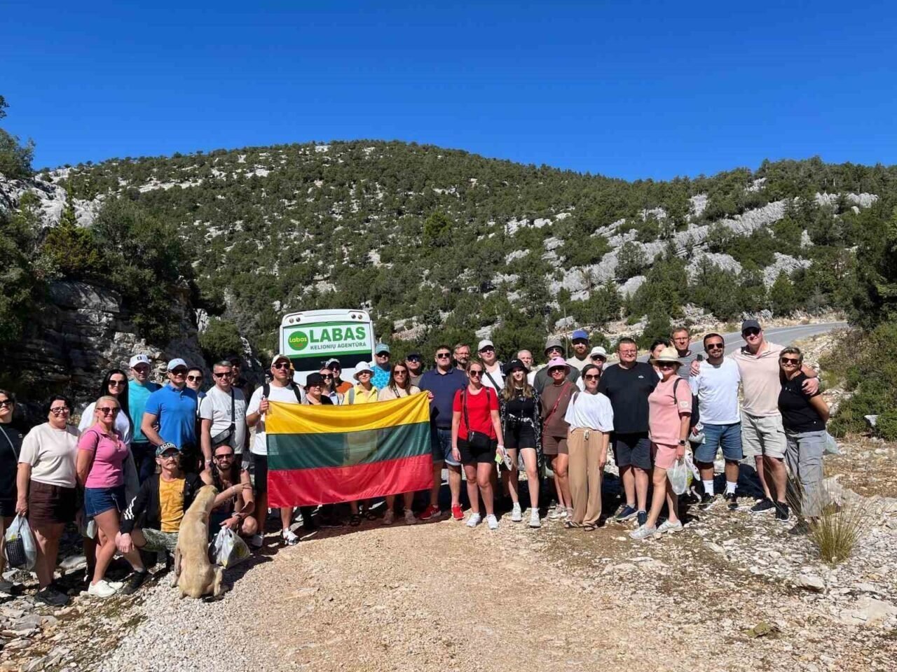 Litvanyalı turistler tarihi köye hayran kaldı