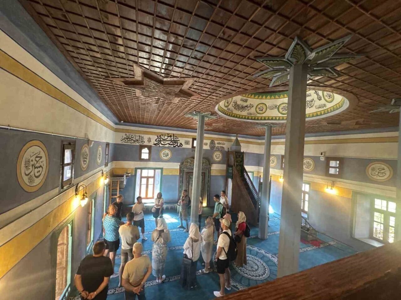 Litvanyalı turistler tarihi köye hayran kaldı