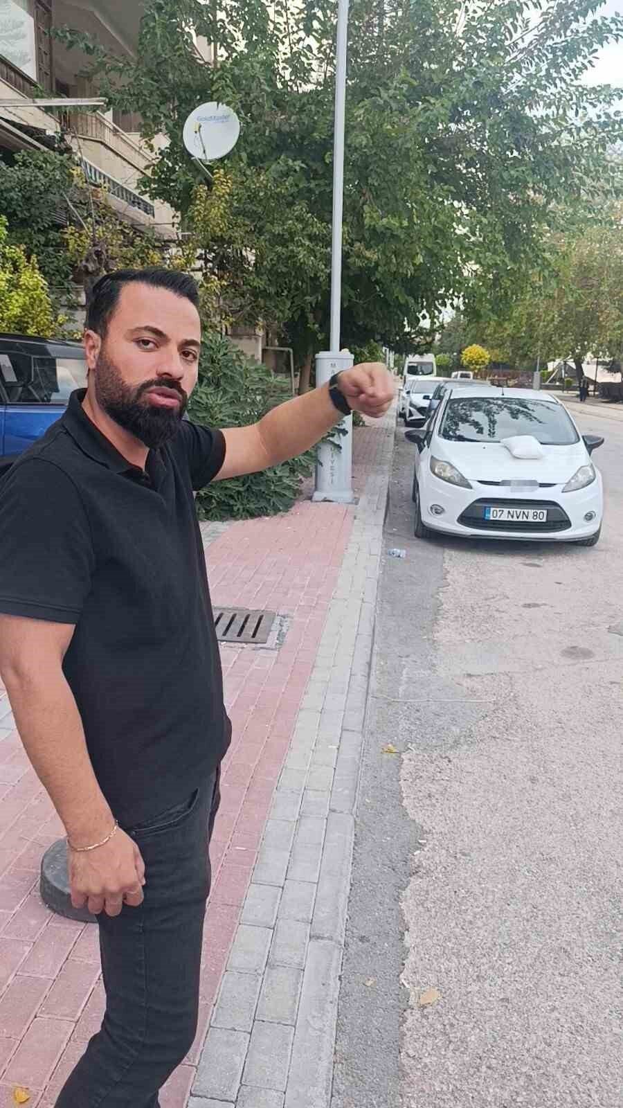 Manavgat’ta motosiklet yayaya çarpıştı: 2 yaralı
