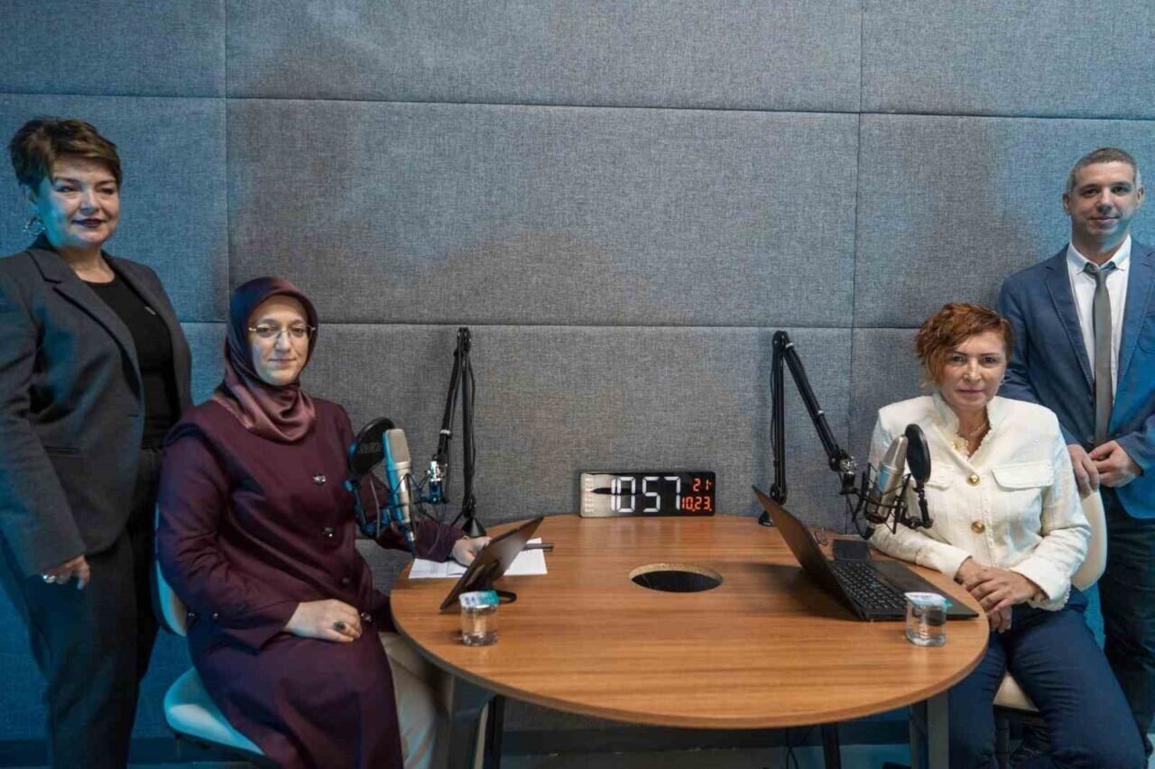 Manisa CBÜ Radyo ve Stüdyosu açıldı
