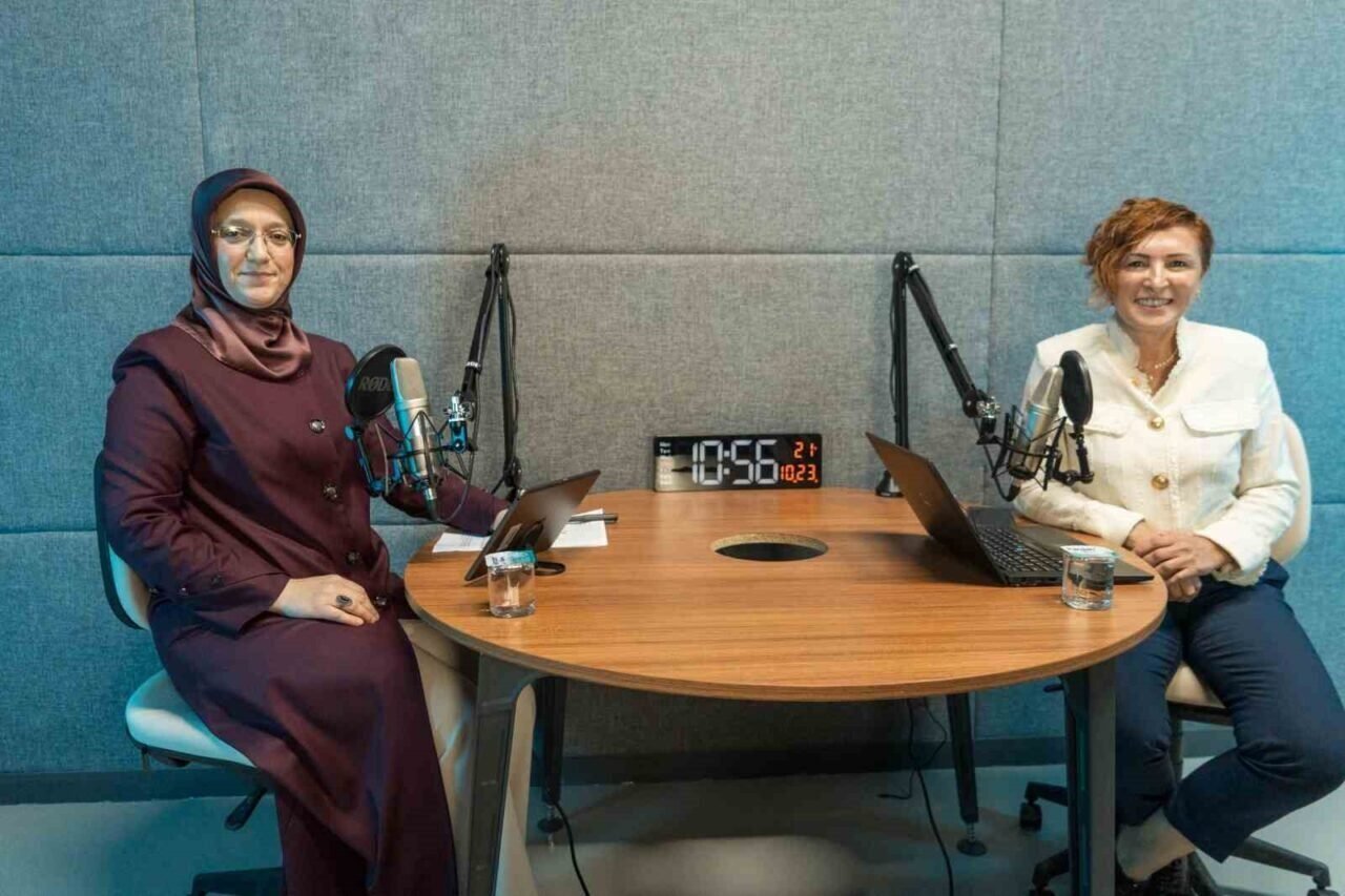 Manisa CBÜ Radyo ve Stüdyosu açıldı