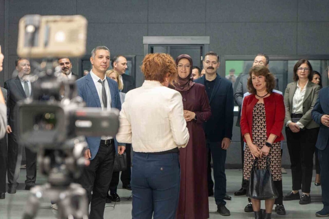 Manisa CBÜ Radyo ve Stüdyosu açıldı