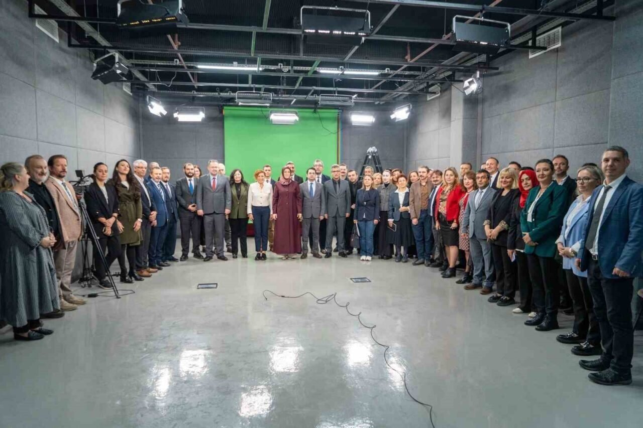 Manisa CBÜ Radyo ve Stüdyosu açıldı