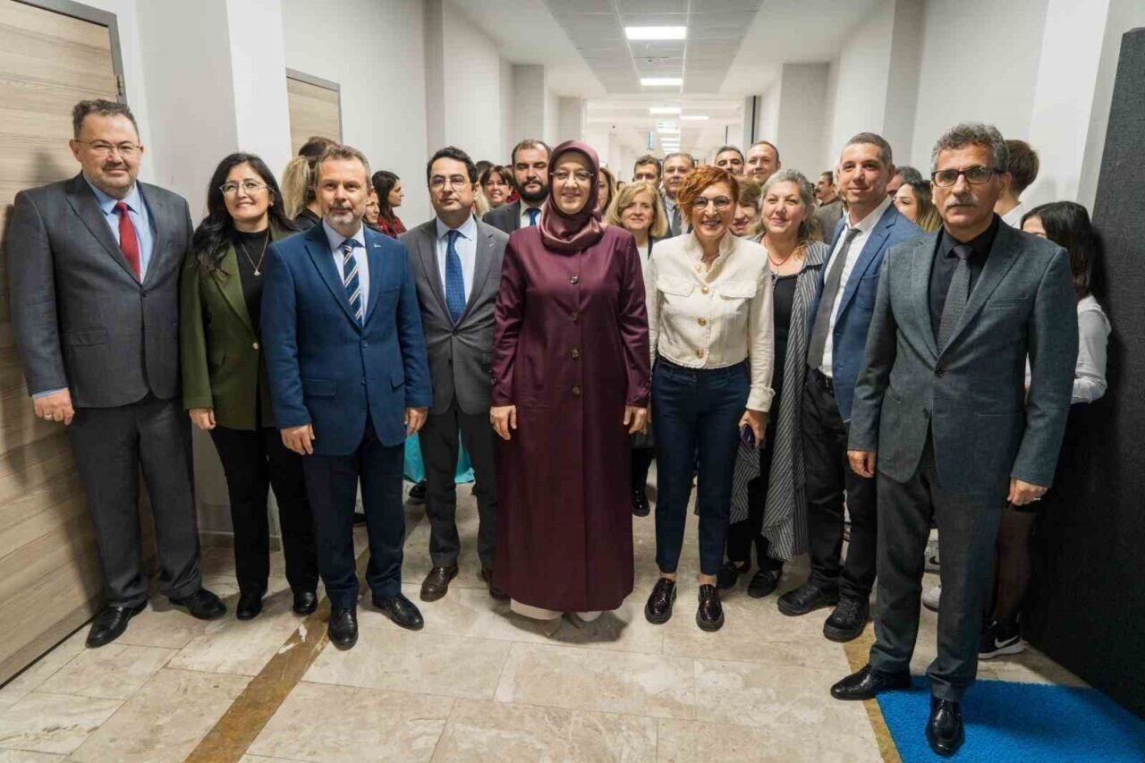 Manisa CBÜ Radyo ve Stüdyosu açıldı