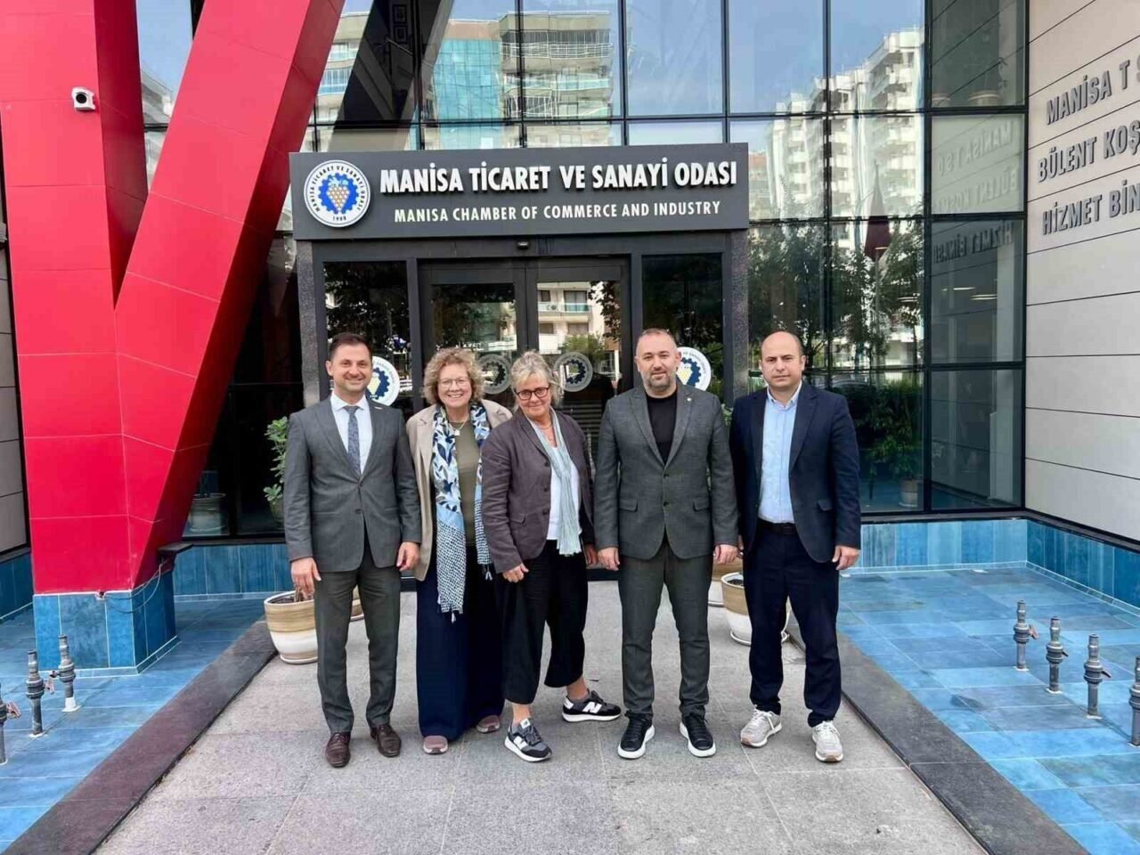 Manisa TSO ile Alman heyet arasında önemli görüşme Manisa TSO ile Alman heyet arasında önemli görüşme