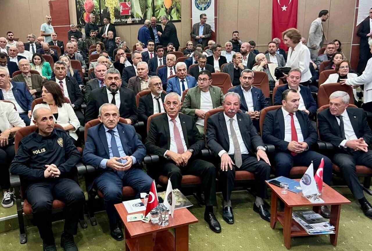 Manisa TSO, Salihli TSO’nun 100. yıl törenine katıldı Manisa TSO, Salihli TSO’nun 100. yıl törenine katıldı
