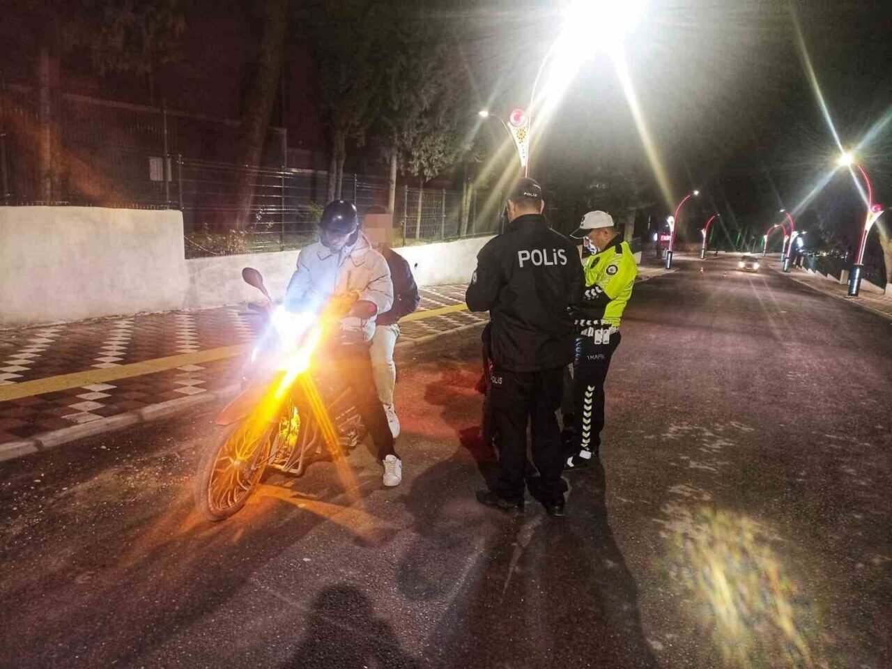 Manisa’da aranan 7 şahıs yakalandı Manisa’da aranan 7 şahıs yakalandı