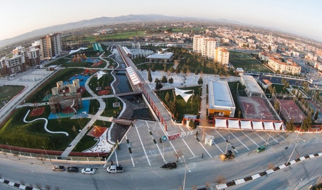 Manisa’nın Yunusemre ilçesinde, “MANİFEST-Bilim ile Manisa’yı Aydınlat, Geleceği Şekillendir” temalı