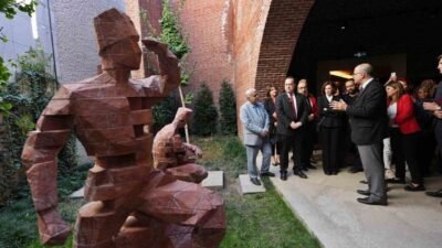 Cumhuriyetin 102’nci yıldönümü etkinlikleri kapsamında Manisa Büyükşehir Belediyesi tarafından inşa