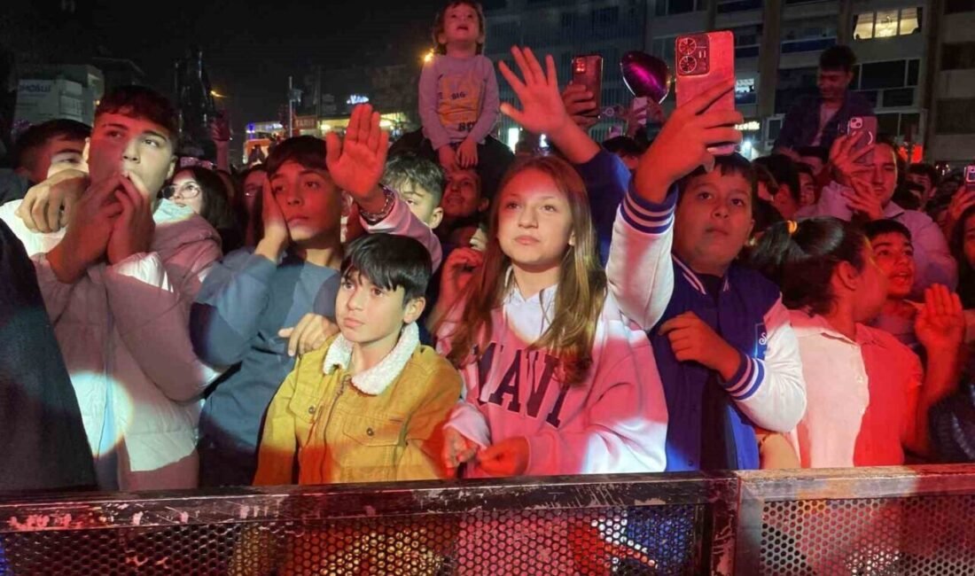 Manisa’nın Alaşehir ilçesinde Kurtuluş Günü etkinlikleri kapsamında geçtiğimiz ay yağmur