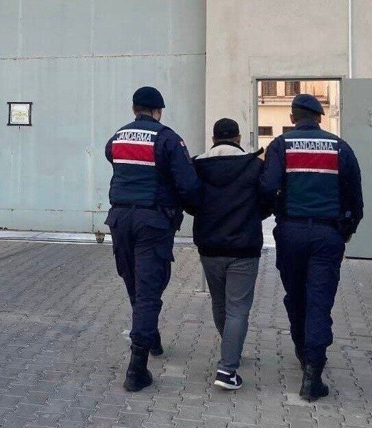 Manisa’da hapis cezası bulunan 6 firari hükümlü yakalandı Manisa İl Jandarma Komutanlığına bağlı JASAT ve Asayiş ekipleri tarafından