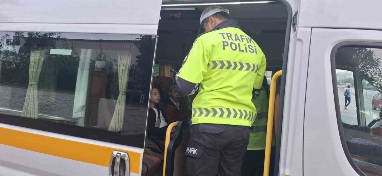 Manisa’da okul servislerine yönelik denetim Manisa’da okul servislerine yönelik denetim