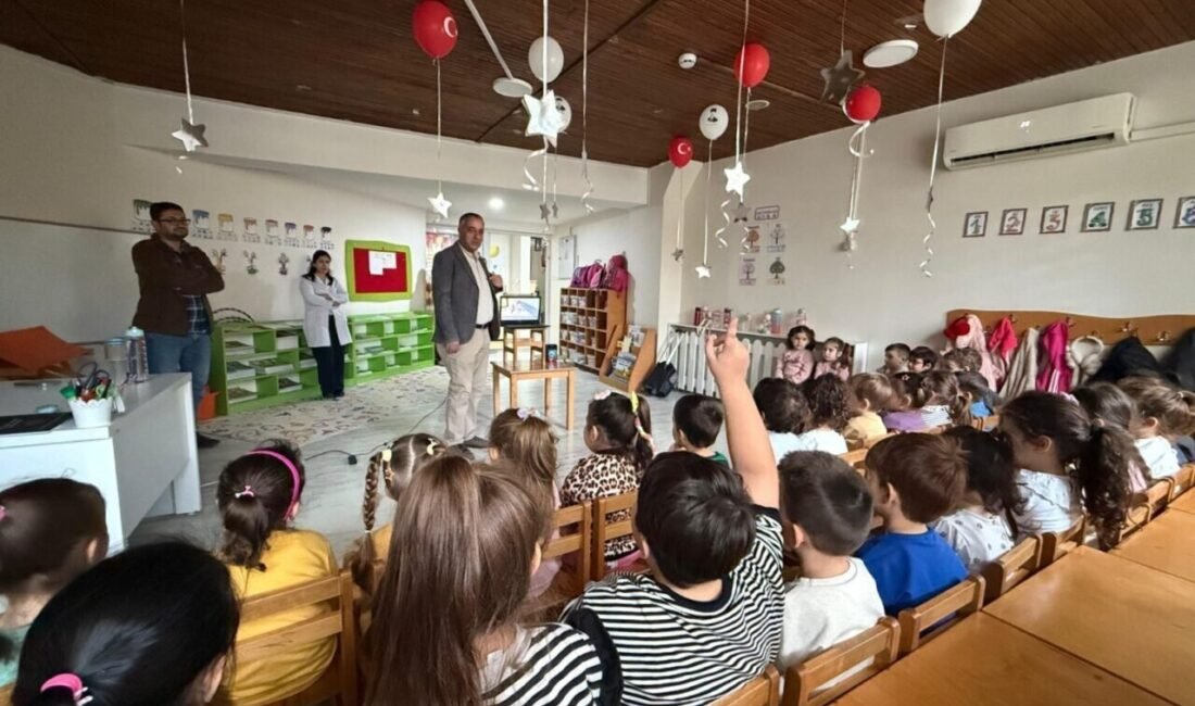Minik öğrencilere tasarruf ve tutumluluk eğitimi verildi Yunusemre Belediyesi’nin katkılarıyla “Dünya Tasarruf Günü” kapsamında bireylerin ve toplumların