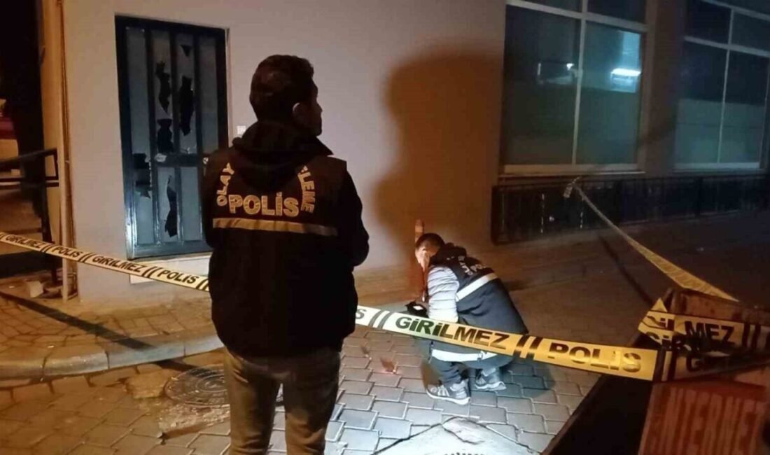 Denizli’de 2 saldırgan, motosikletle bir spor salonuna tüfekle 3 el