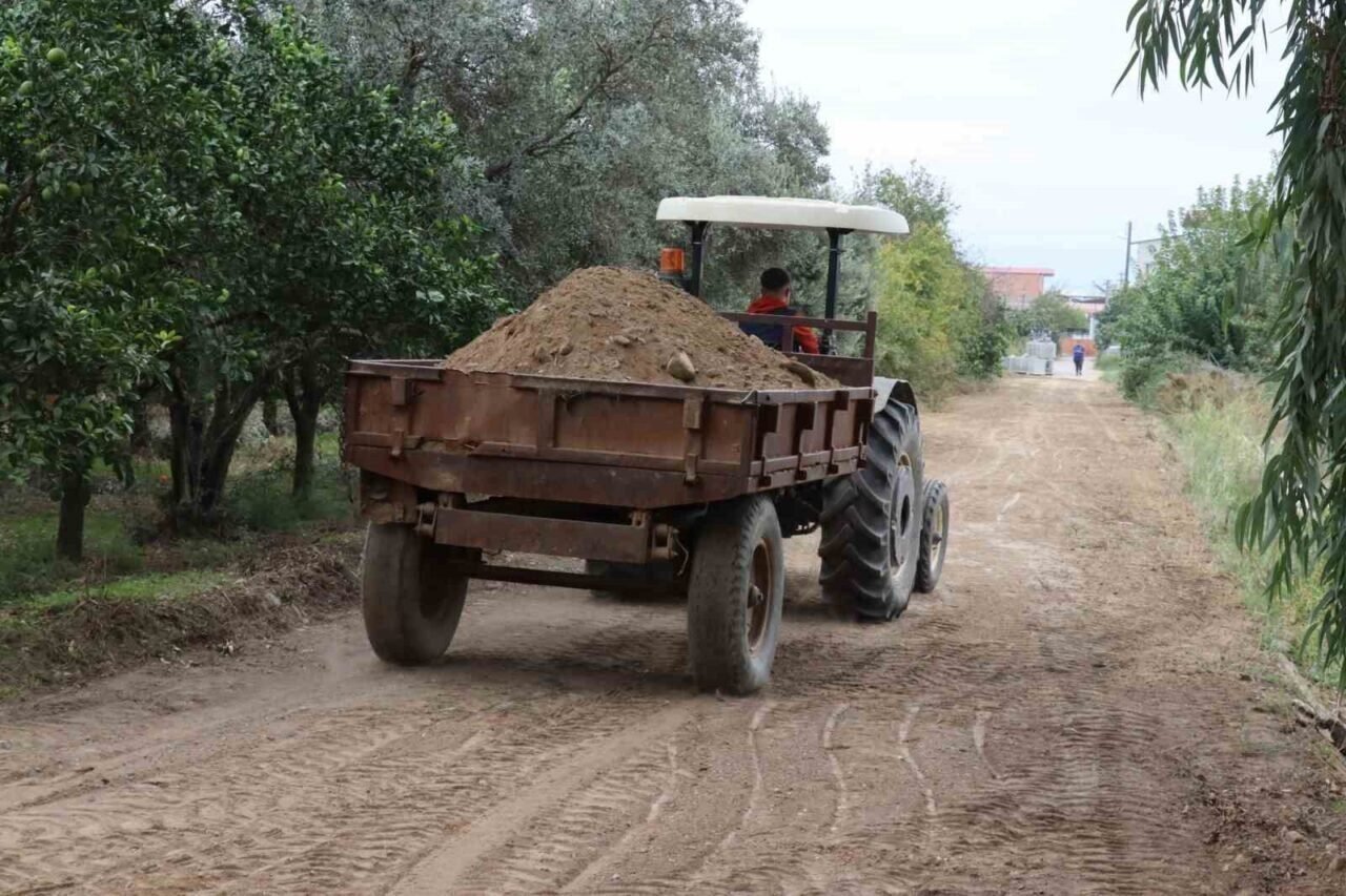 Nazilli Belediyesi’nden Bereketli’de yol çalışması