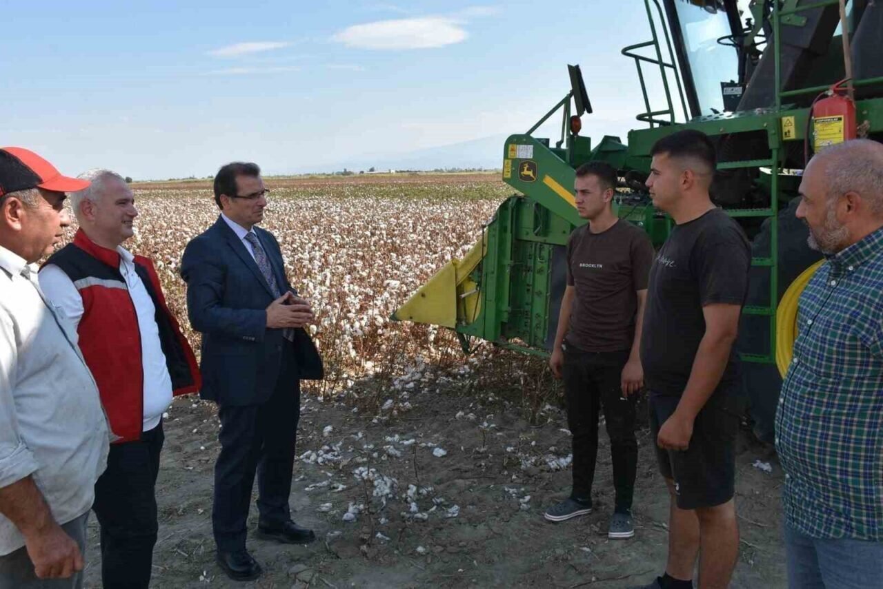 Salihli Ovası’nın ‘Beyaz Altın’ında ilk hasat
