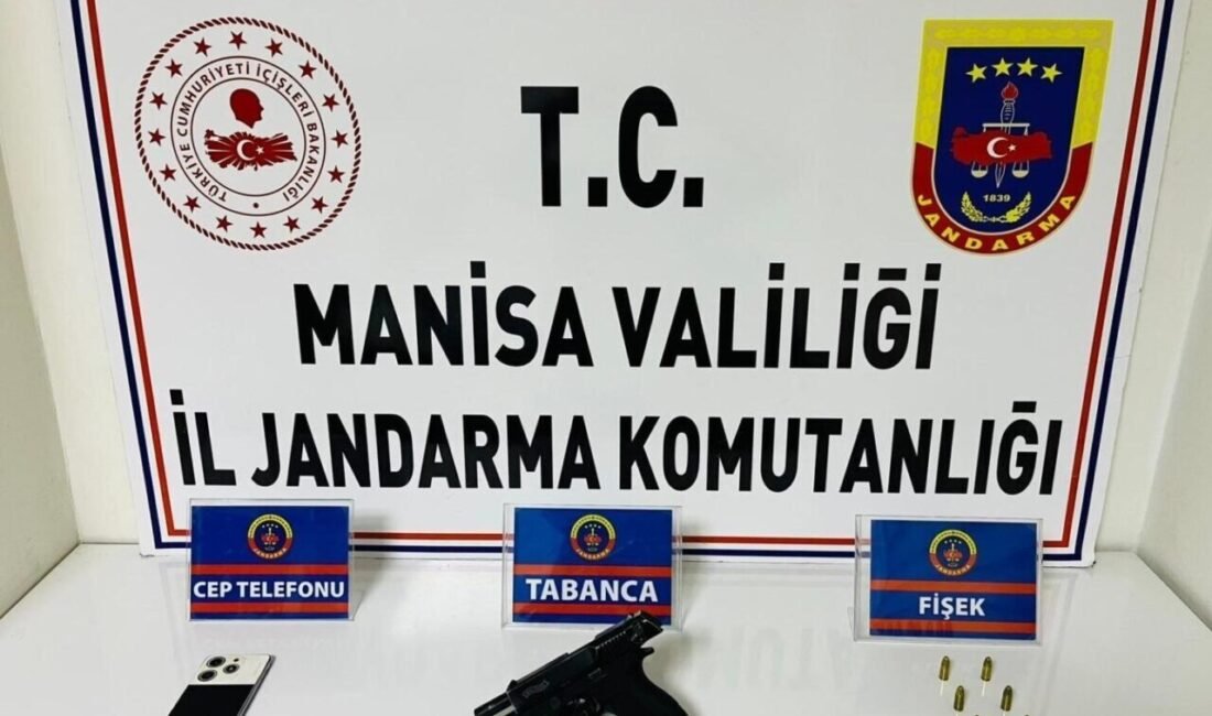 Manisa’nın Salihli ilçesinde jandarma ekiplerinin durumundan şüphelenerek durdurduğu bir kişinin