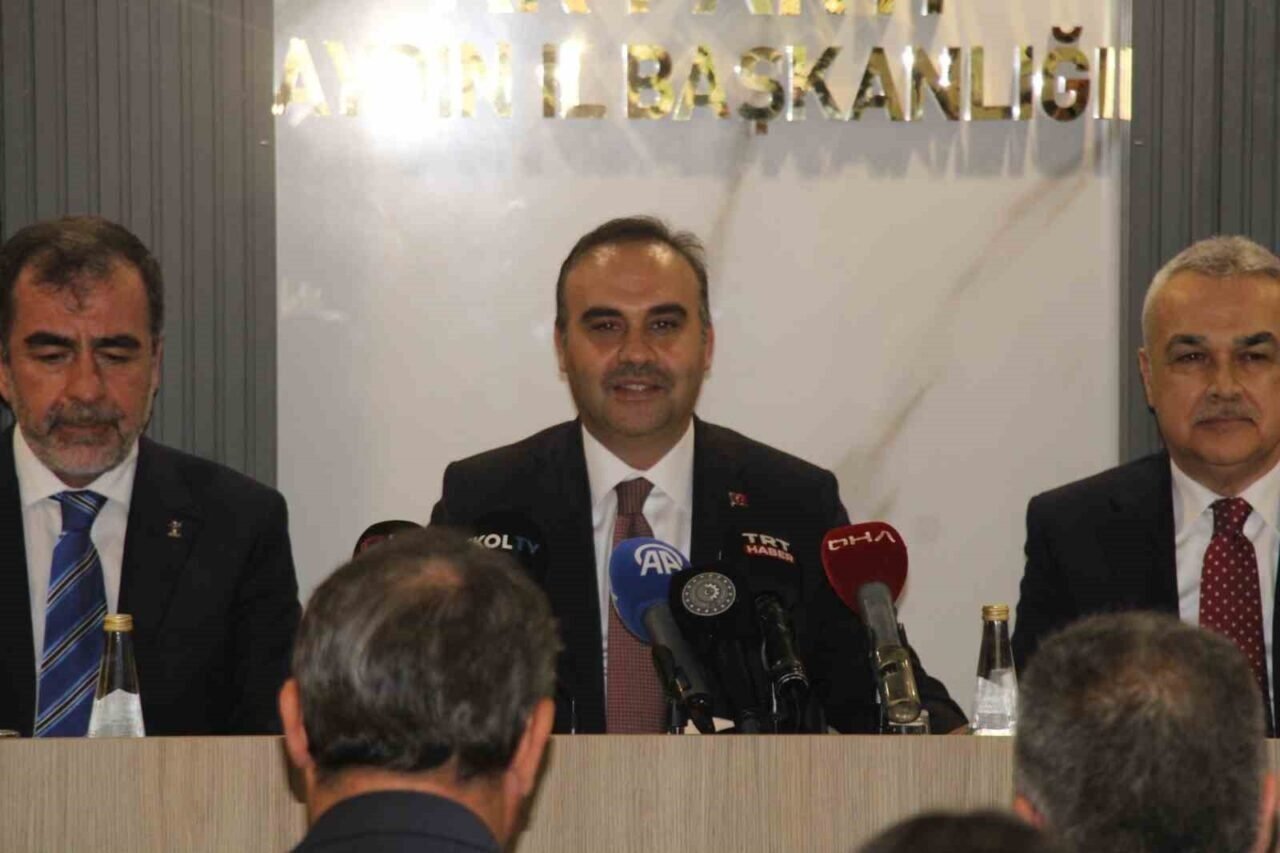 Sanayi ve Teknoloji Bakanı Kacır: "Daha fazla üretmek zorundayız"