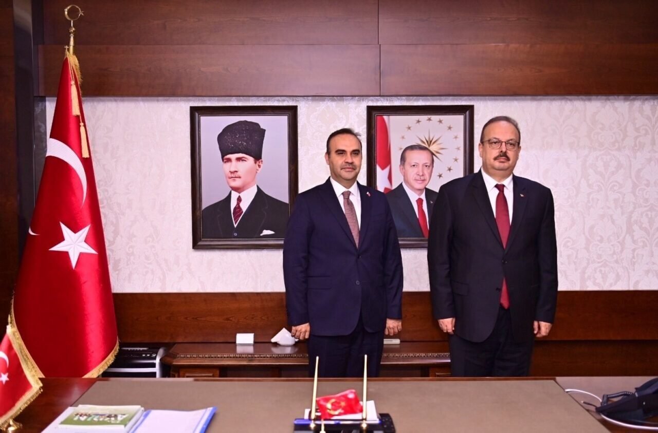 Sanayi ve Teknoloji Bakanı Kacır: "Daha fazla üretmek zorundayız"