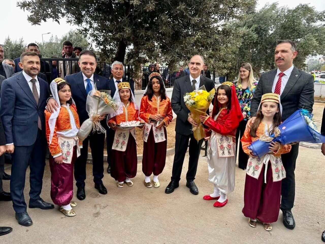 Sarıgöl’deki okulların resmi açılışı yapıldı