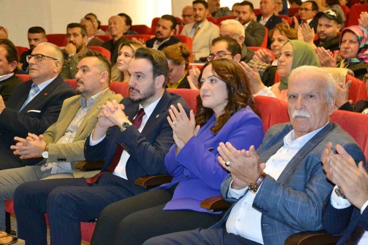 Şehzadeler İYİ Parti’de Aytaç güven tazeledi