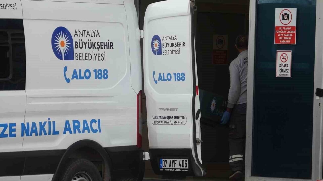 Silahlı kavgada hayatını kaybeden 2 gencin cenazeleri teslim alındı